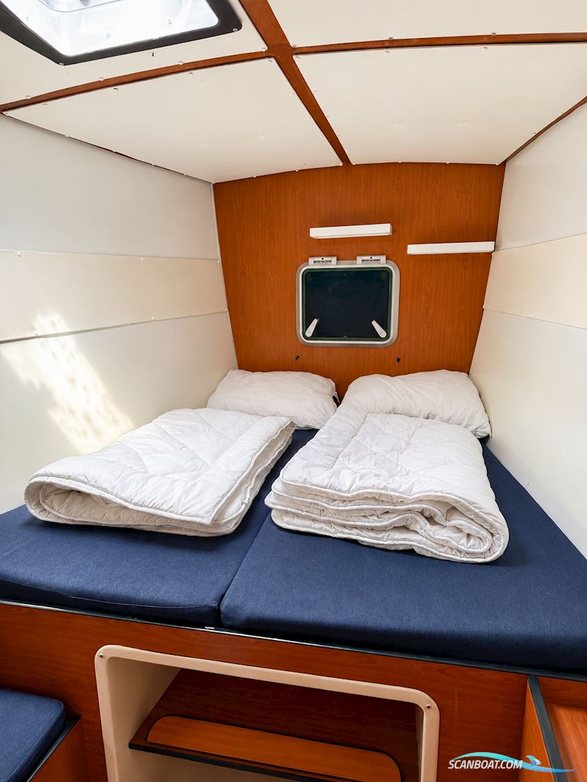 Lagoon 570