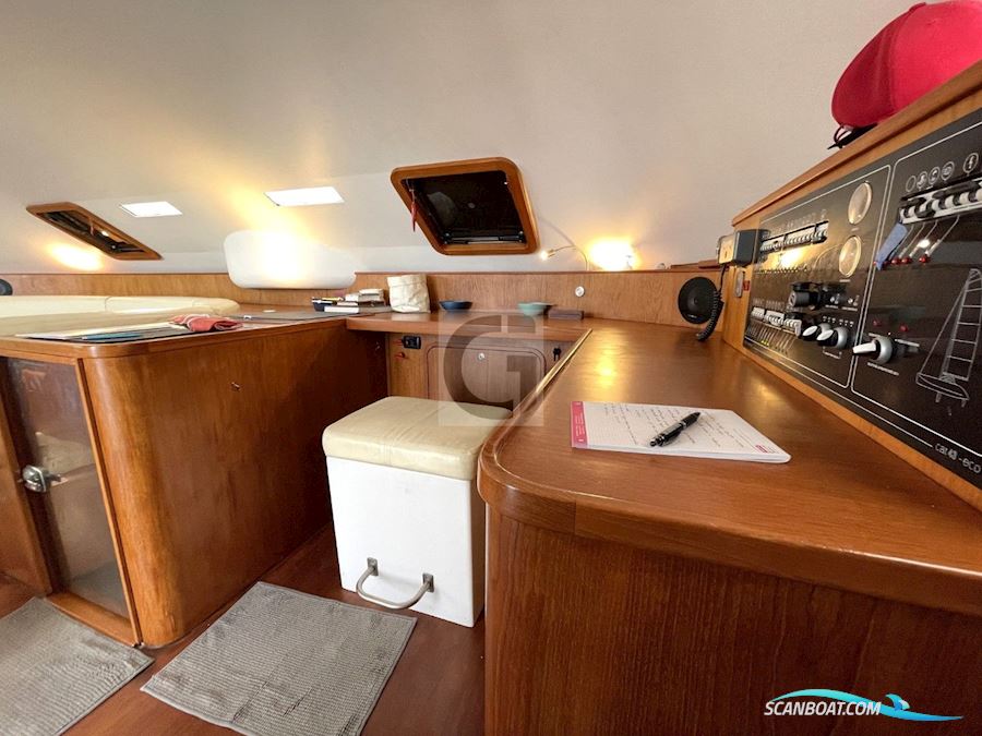 Latini Marine Cat 43