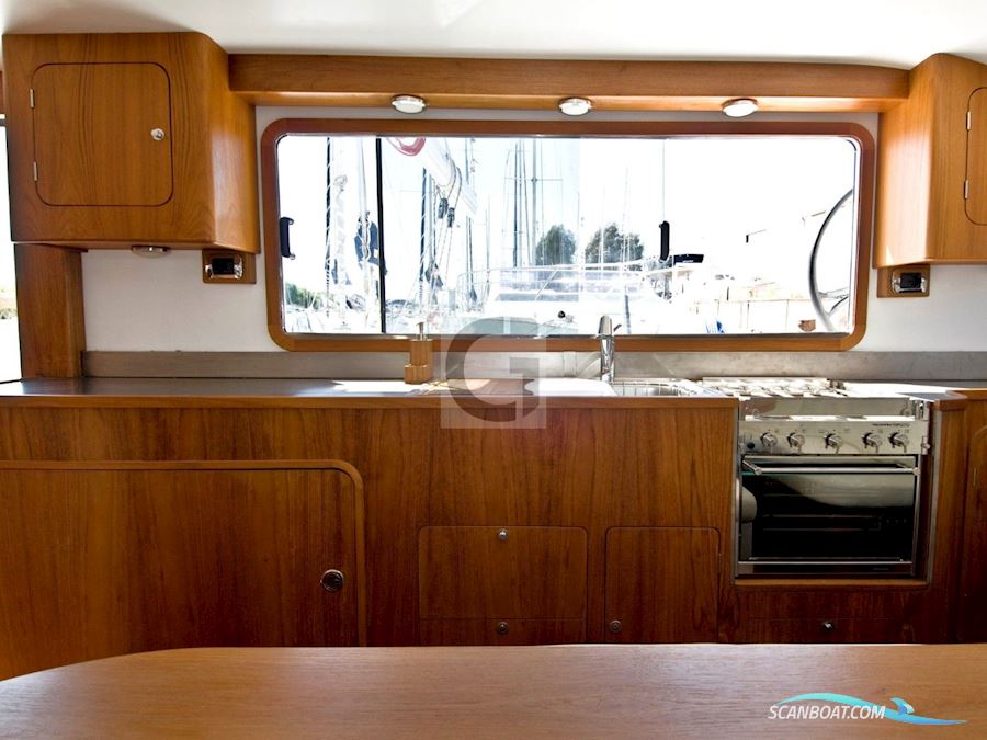 Latini Marine Cat 43