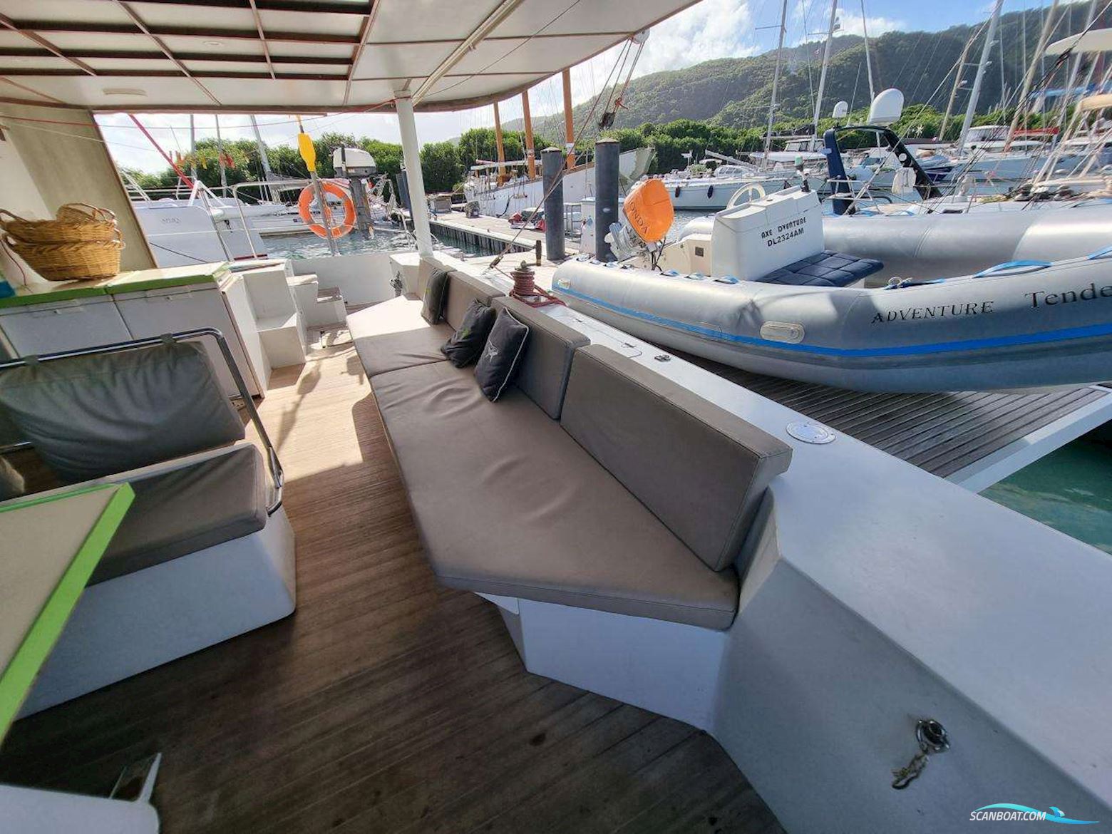 Squalt Marine International CK64