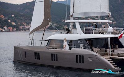 Sunreef Yachts SUNREEF 70 Flerskrogsbåd 2021, med JOHN DEER 6068SFM50 168 kW (225 hp) each motor, Spanien