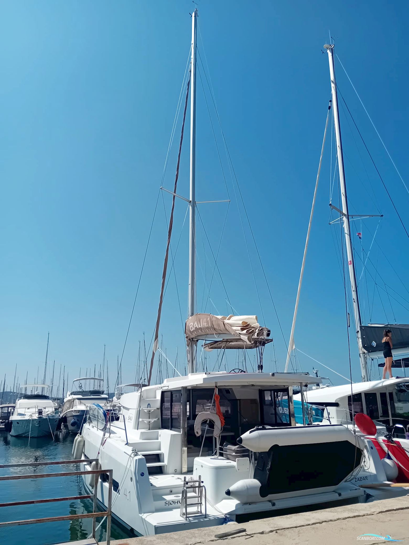 Bali 4.1 2x40hp Yanmar diesel