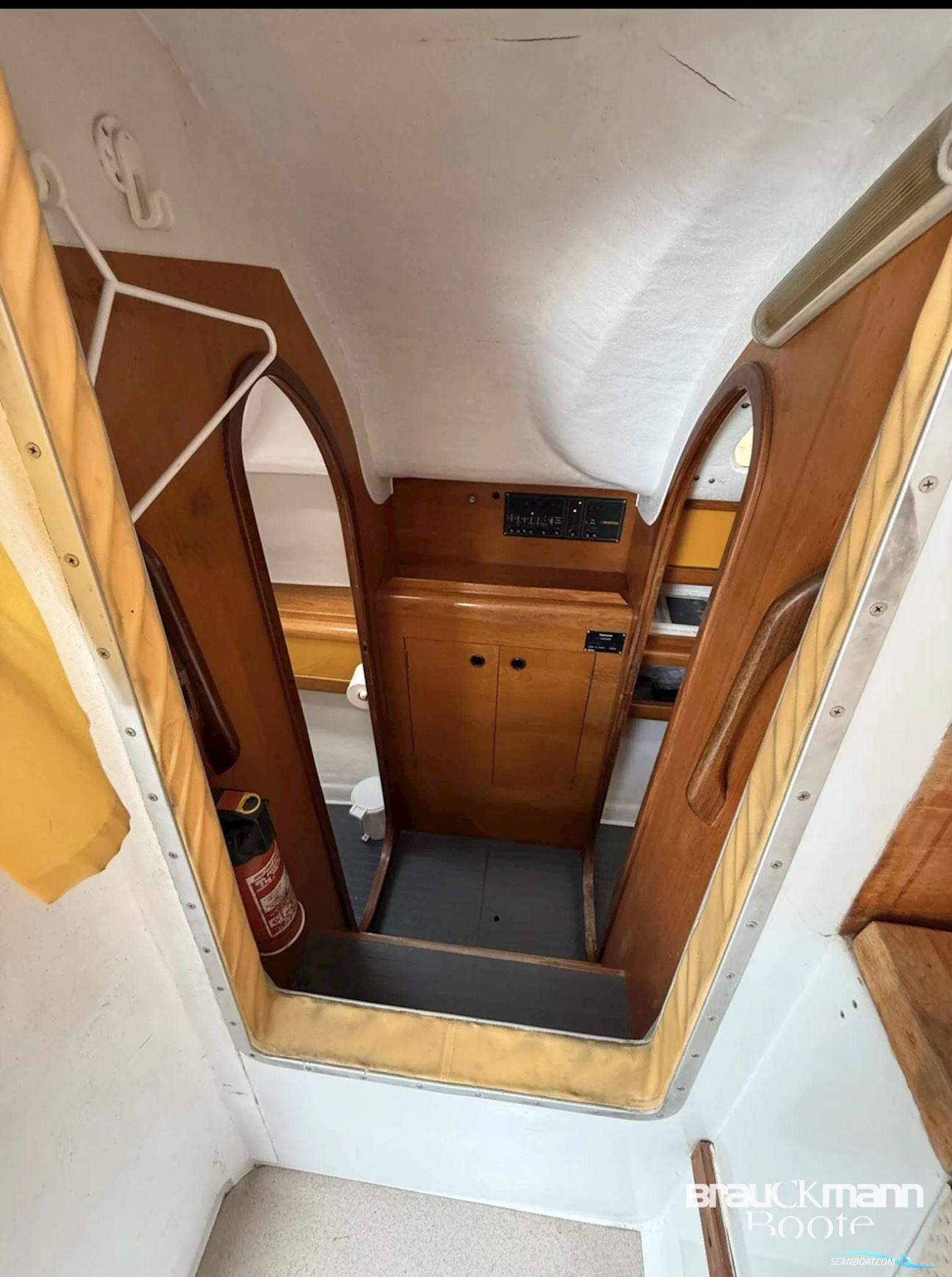 Beneteau Blue 2