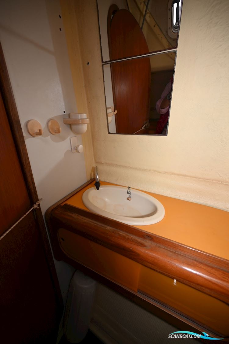 Beneteau Blue II Catamaran