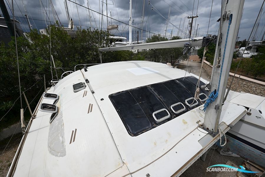 Beneteau Blue II Catamaran