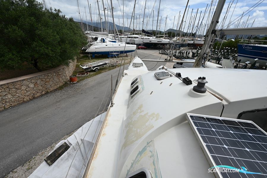 Beneteau Blue II Catamaran