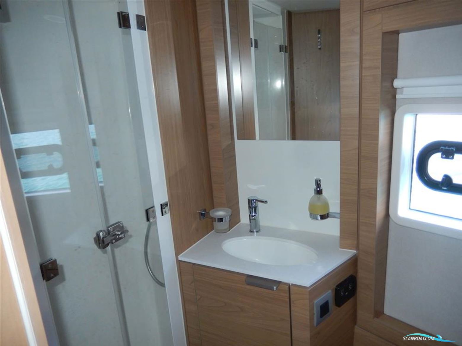 Catana Bali 4.4