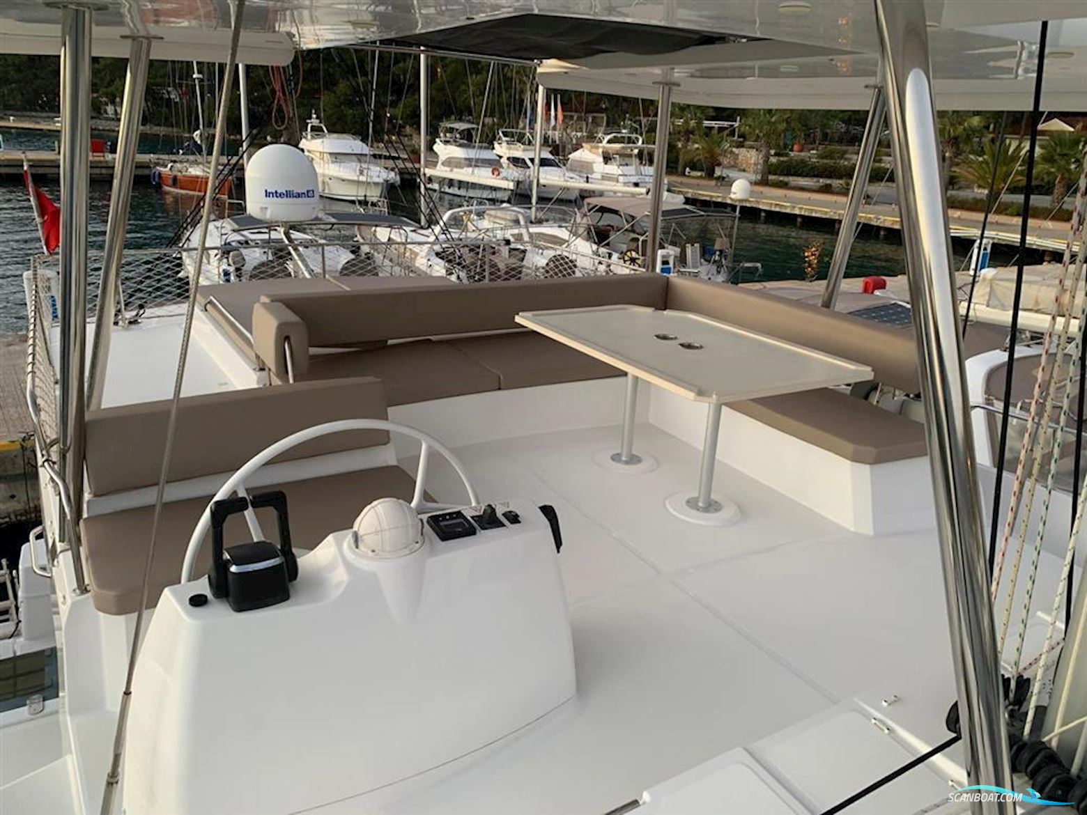 Catana Bali 4.8