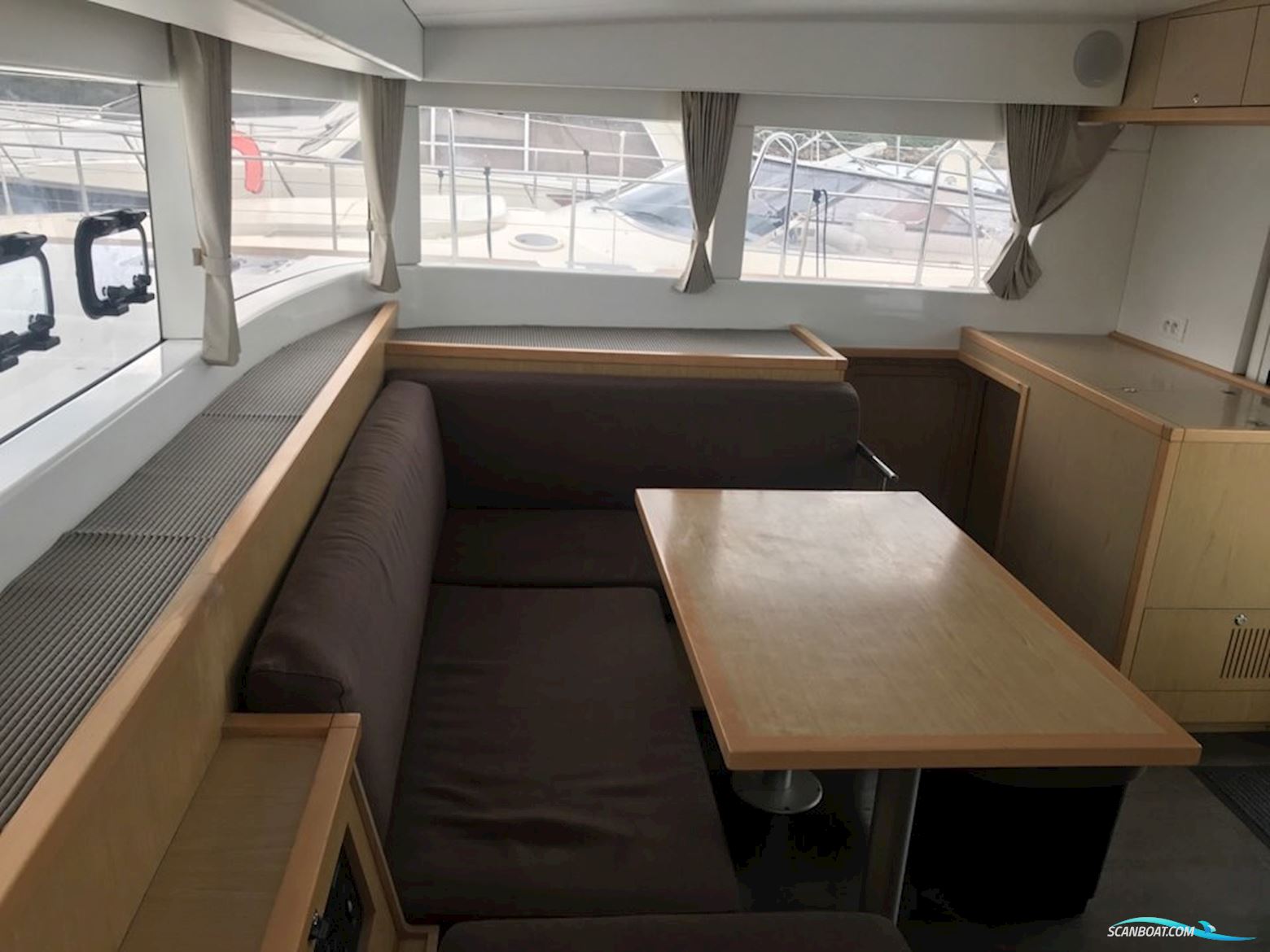 Chantier Naval de Bordeaux Lagoon 39