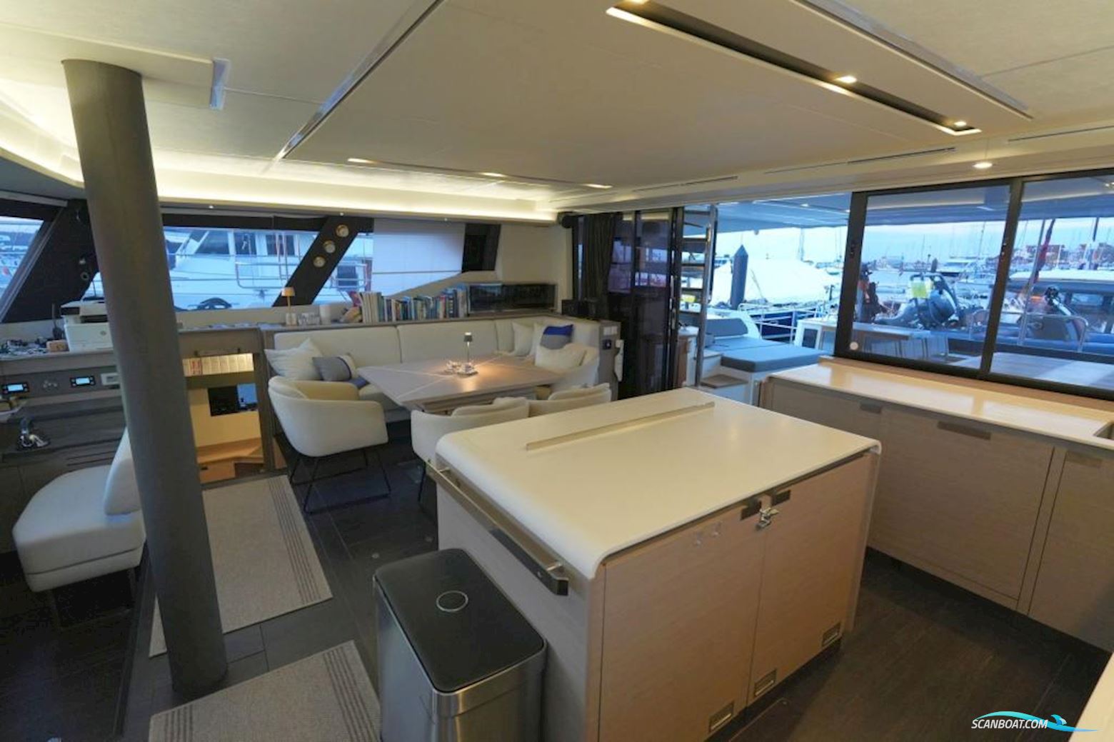 Fountaine Pajot Alegria 67