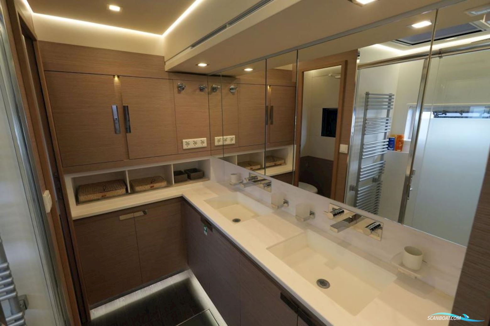 Fountaine Pajot Alegria 67