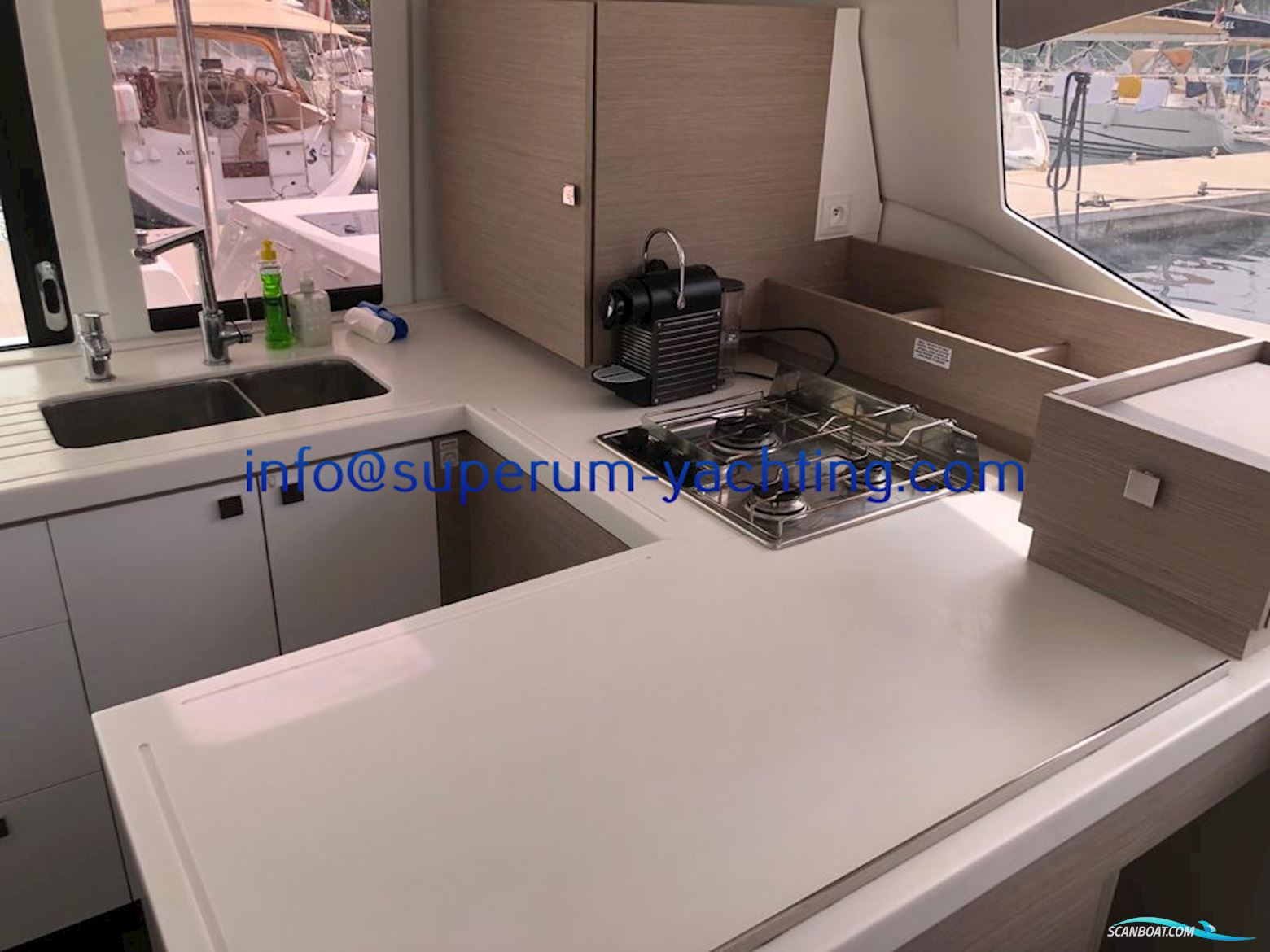 Fountaine Pajot Astrea 42