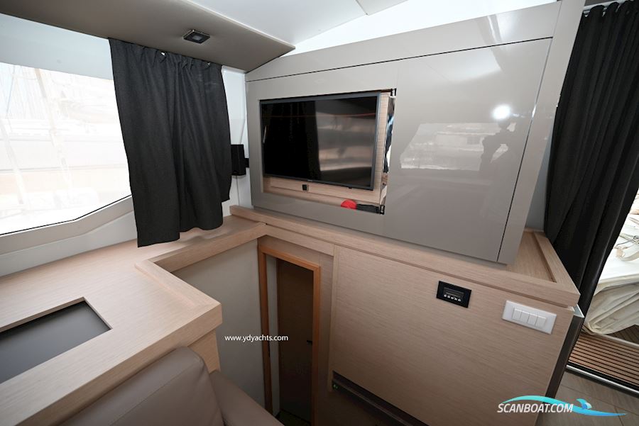 Fountaine Pajot Astrea 42