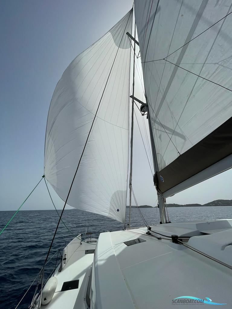 Fountaine Pajot Astrea 42