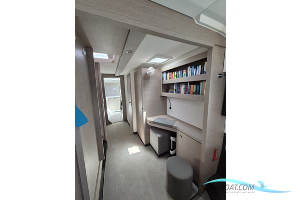 Fountaine Pajot Astrea 42