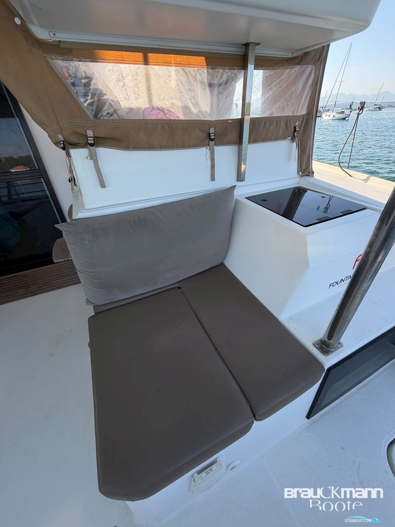 Fountaine Pajot Astrea 42