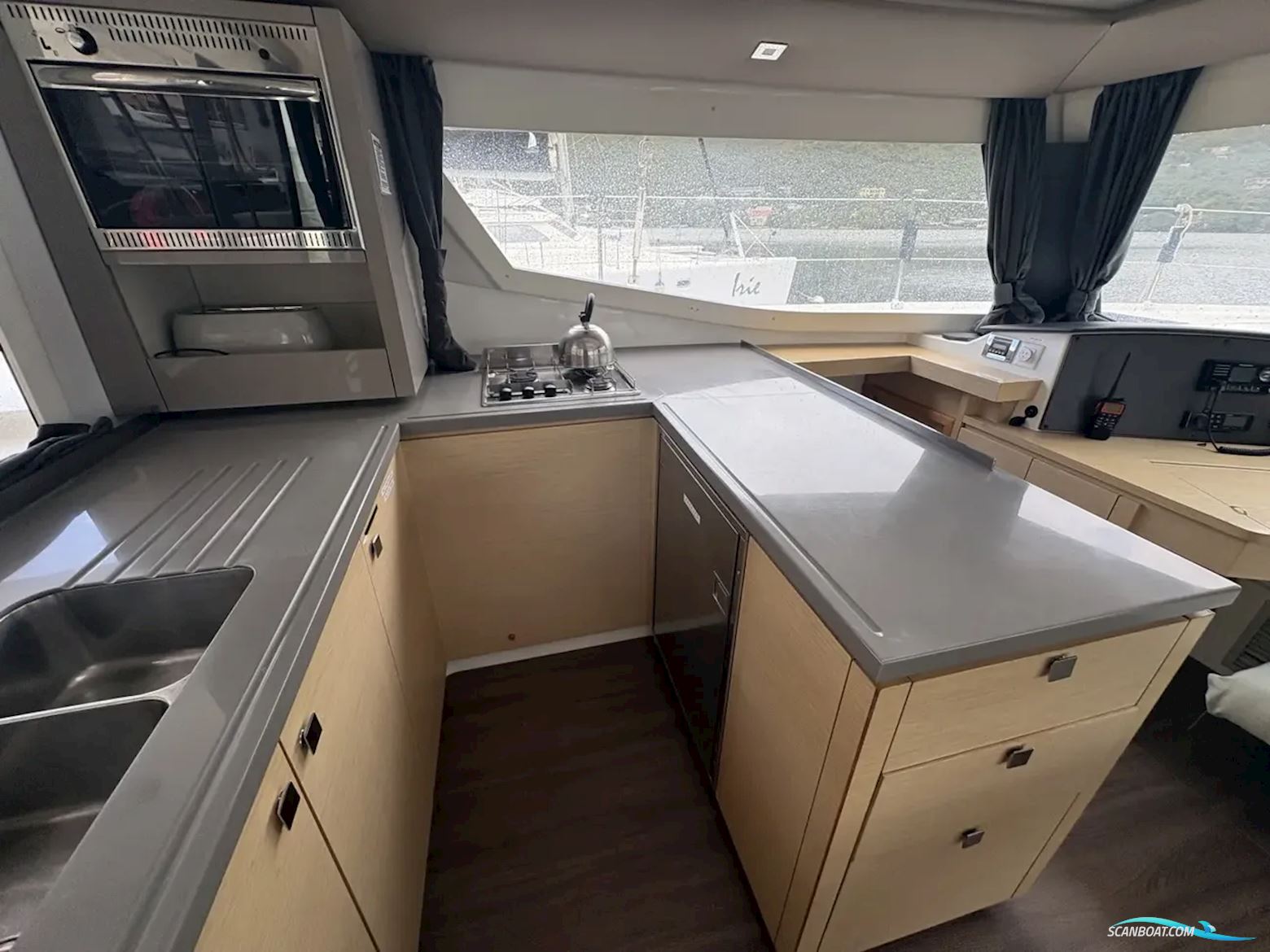 Fountaine Pajot Helia 44 Evolution Oceanic Package