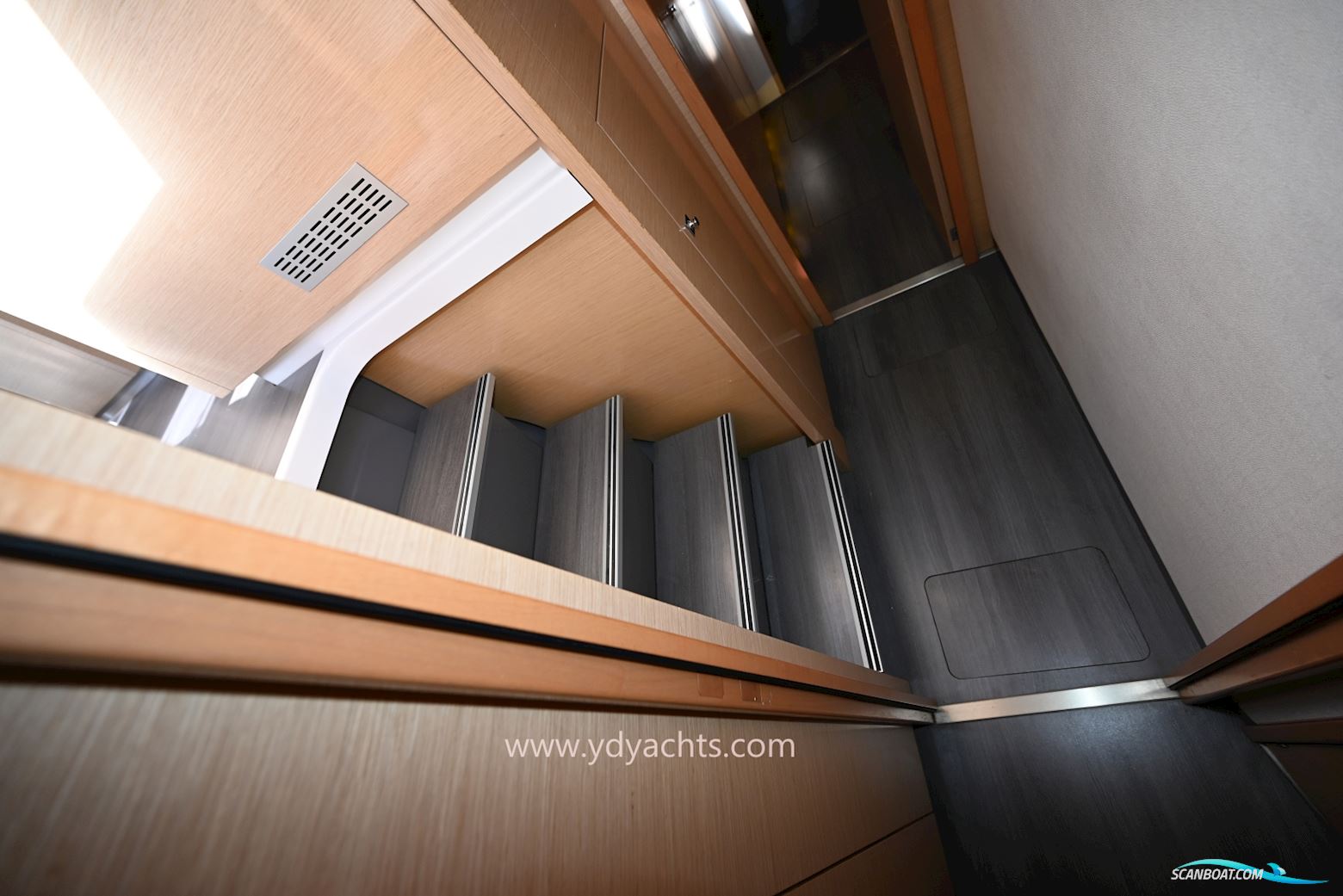 Fountaine Pajot Helia 44