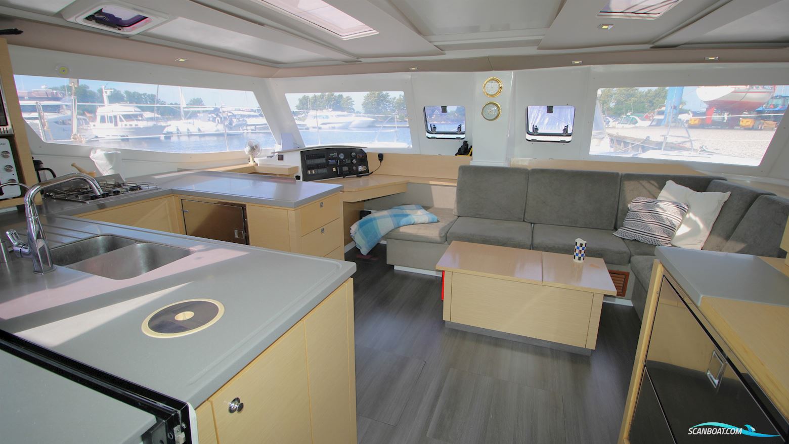 Fountaine Pajot Helia 44