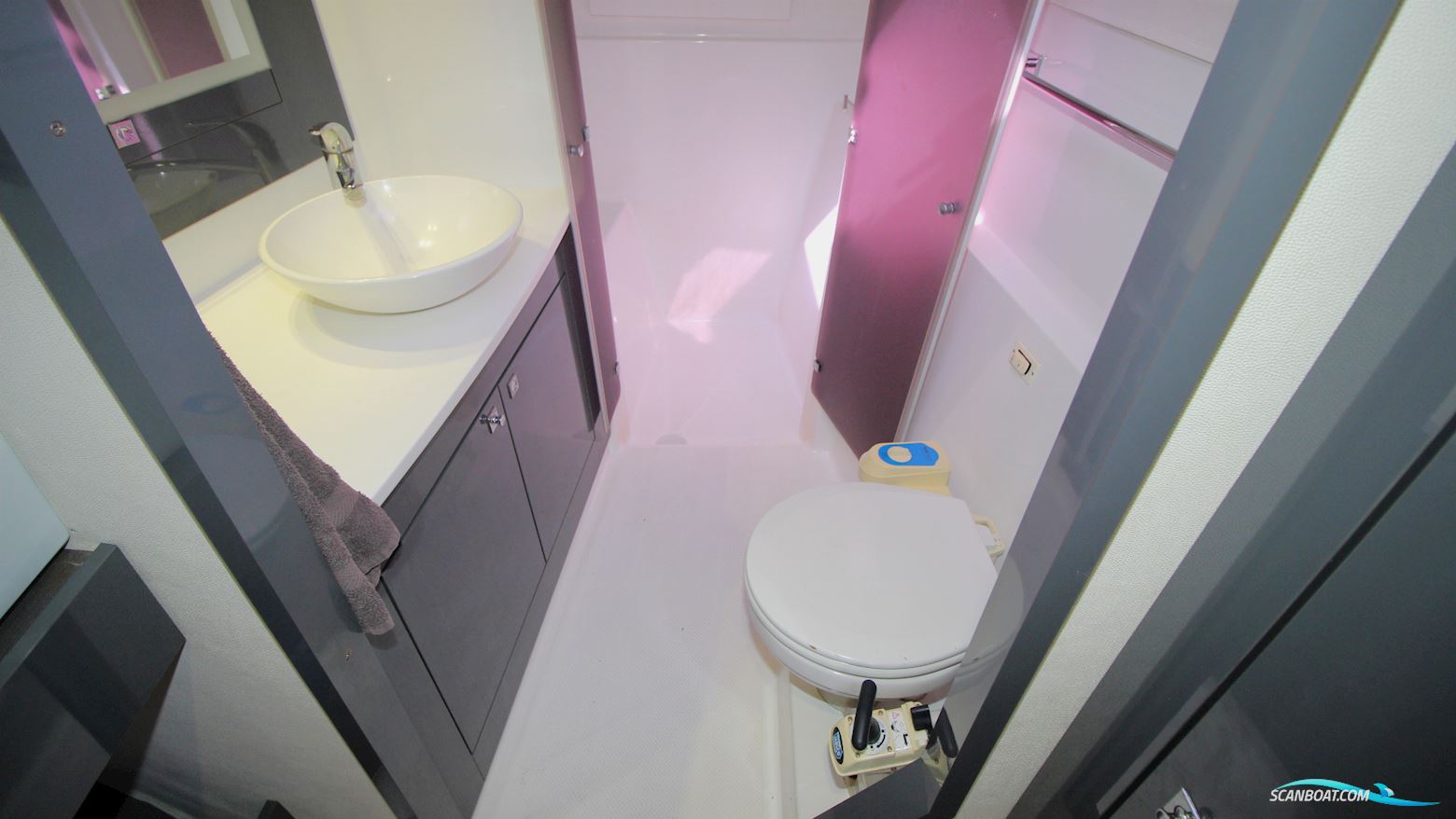 Fountaine Pajot Helia 44