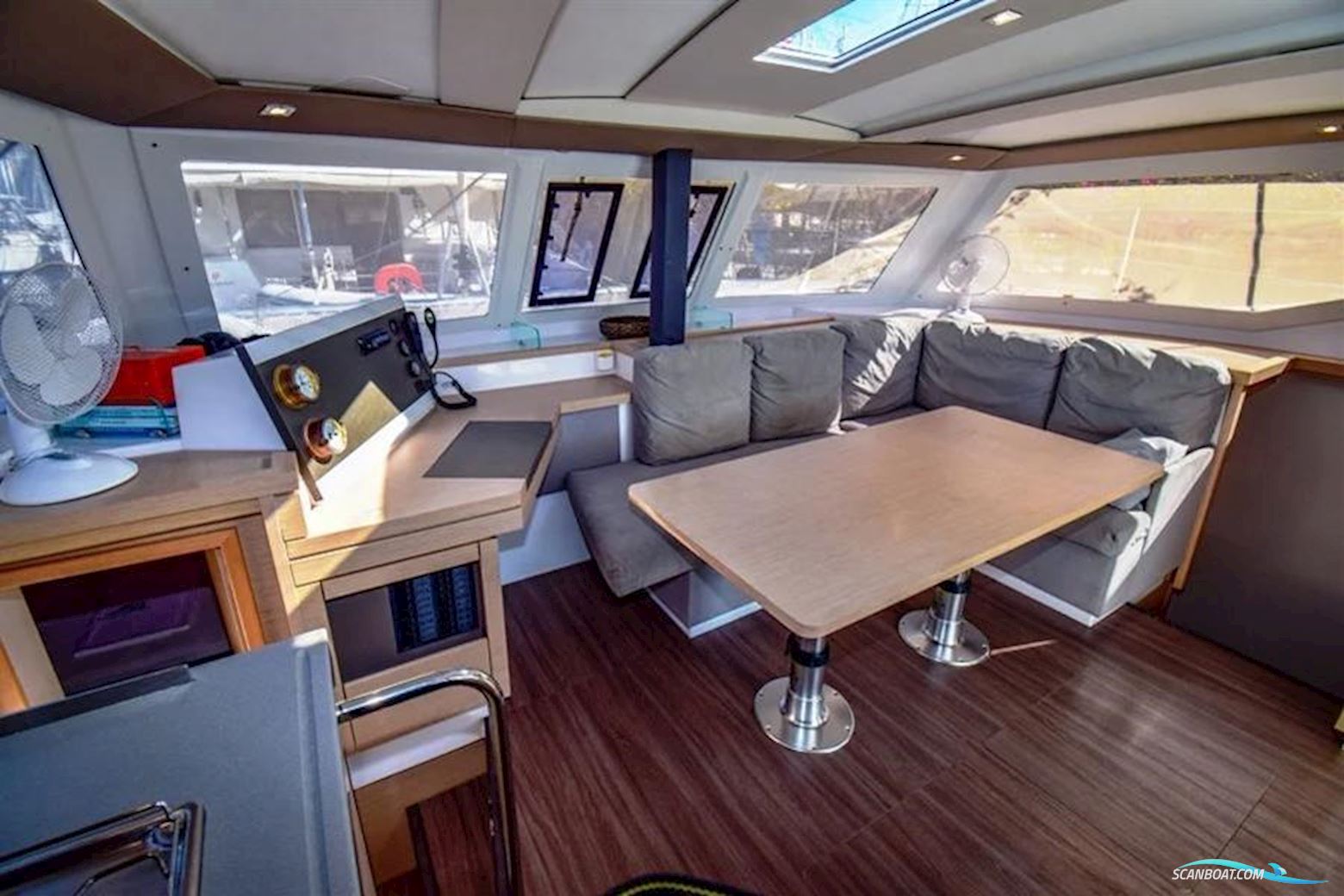Fountaine Pajot Lucia 40