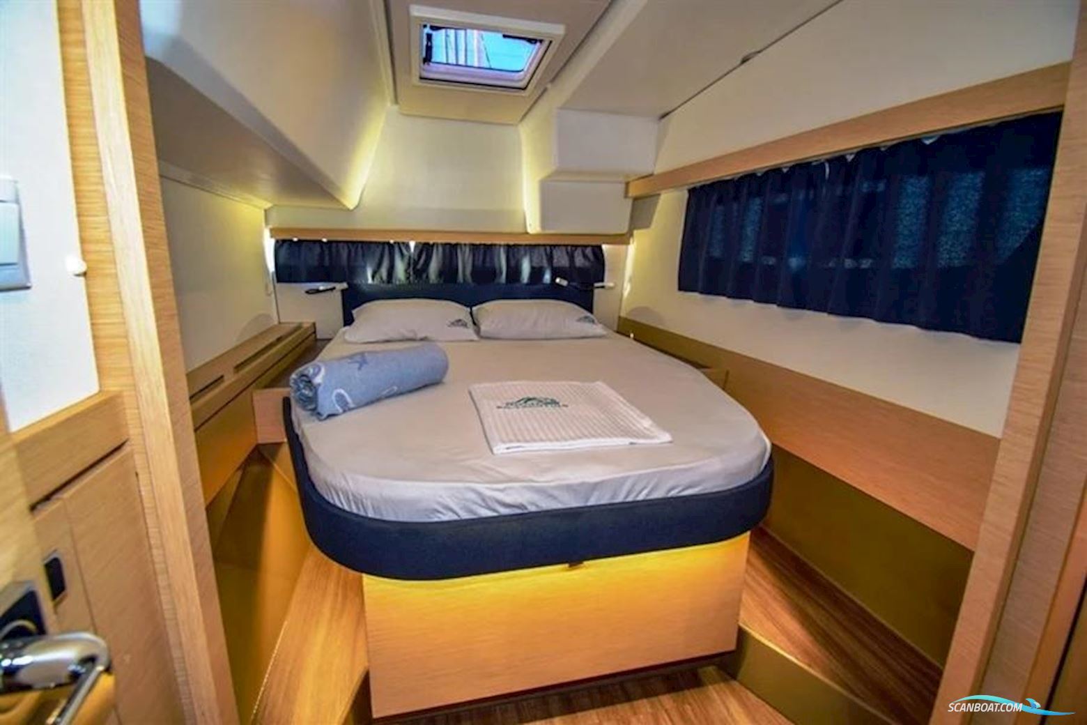 Fountaine Pajot Lucia 40