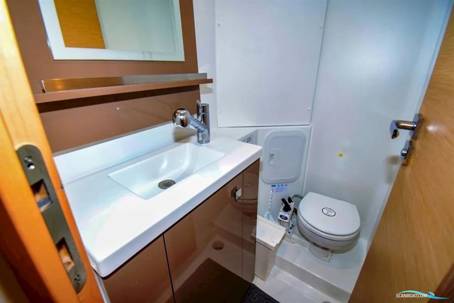 Fountaine Pajot Lucia 40