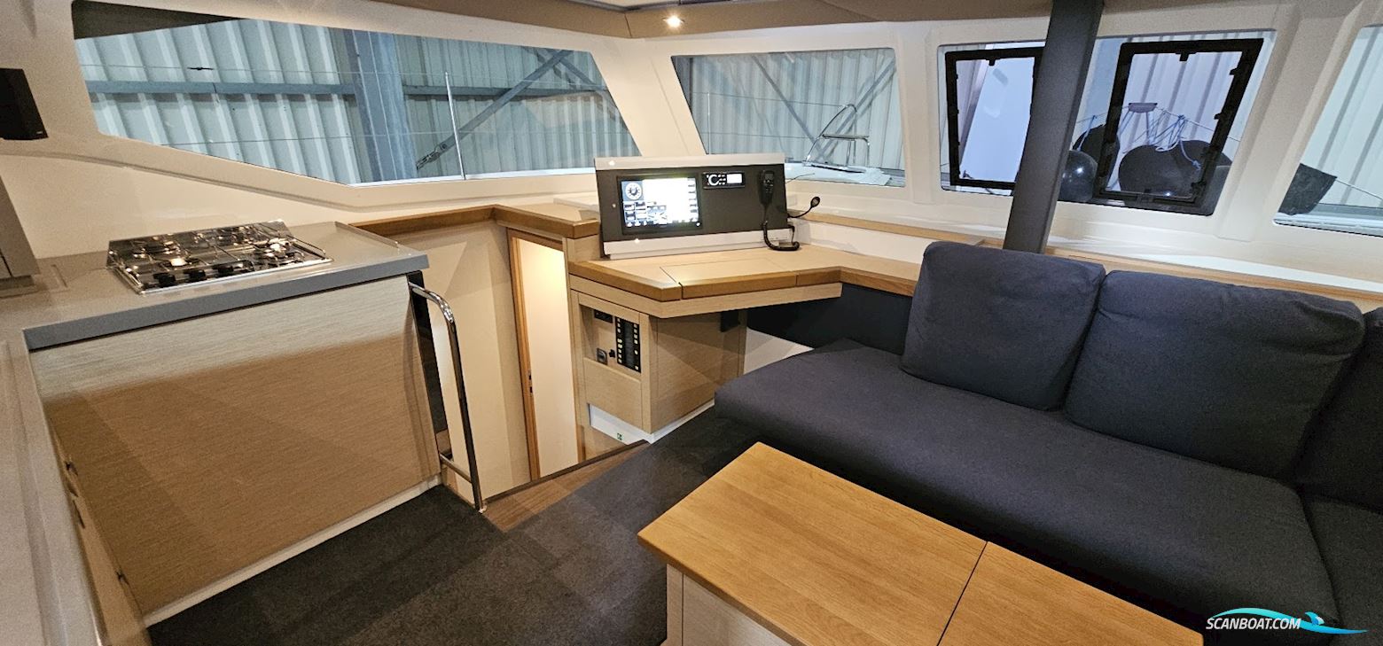 Fountaine Pajot Lucia 40
