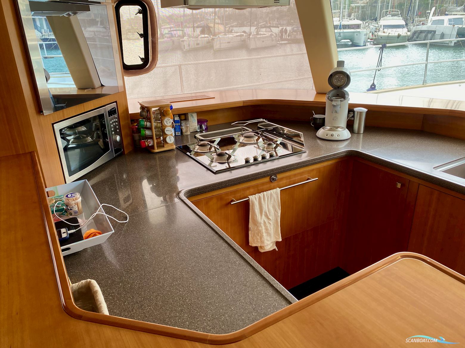 Fountaine Pajot Queensland 55