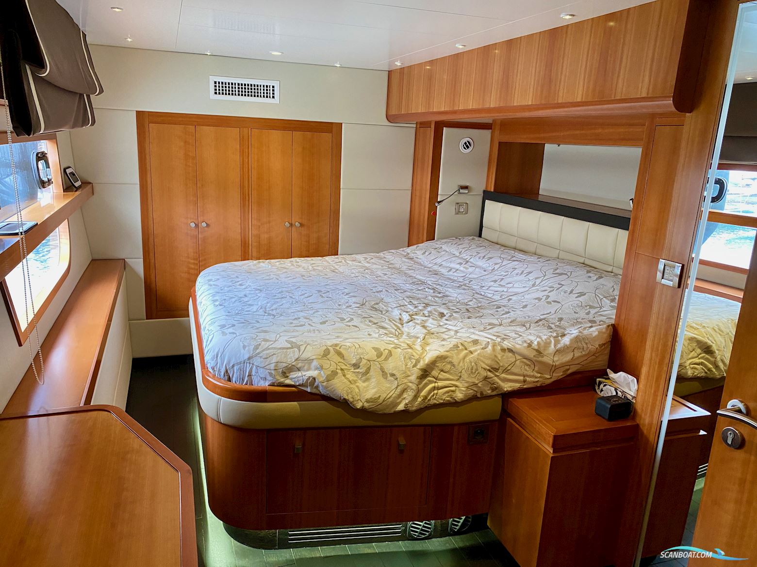 Fountaine Pajot Queensland 55