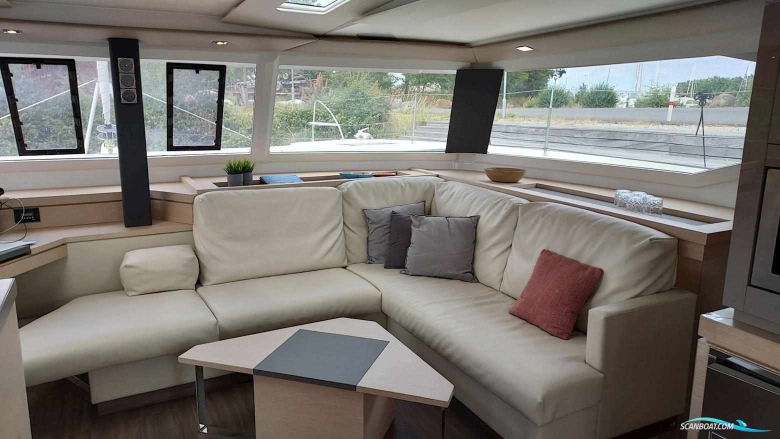 Fountaine Pajot Saona 47