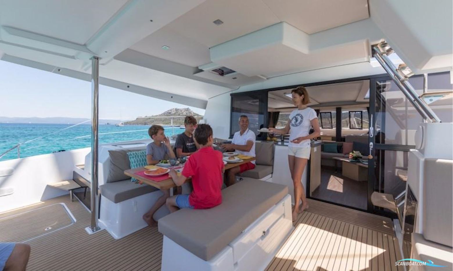 Fountaine Pajot Saona 47