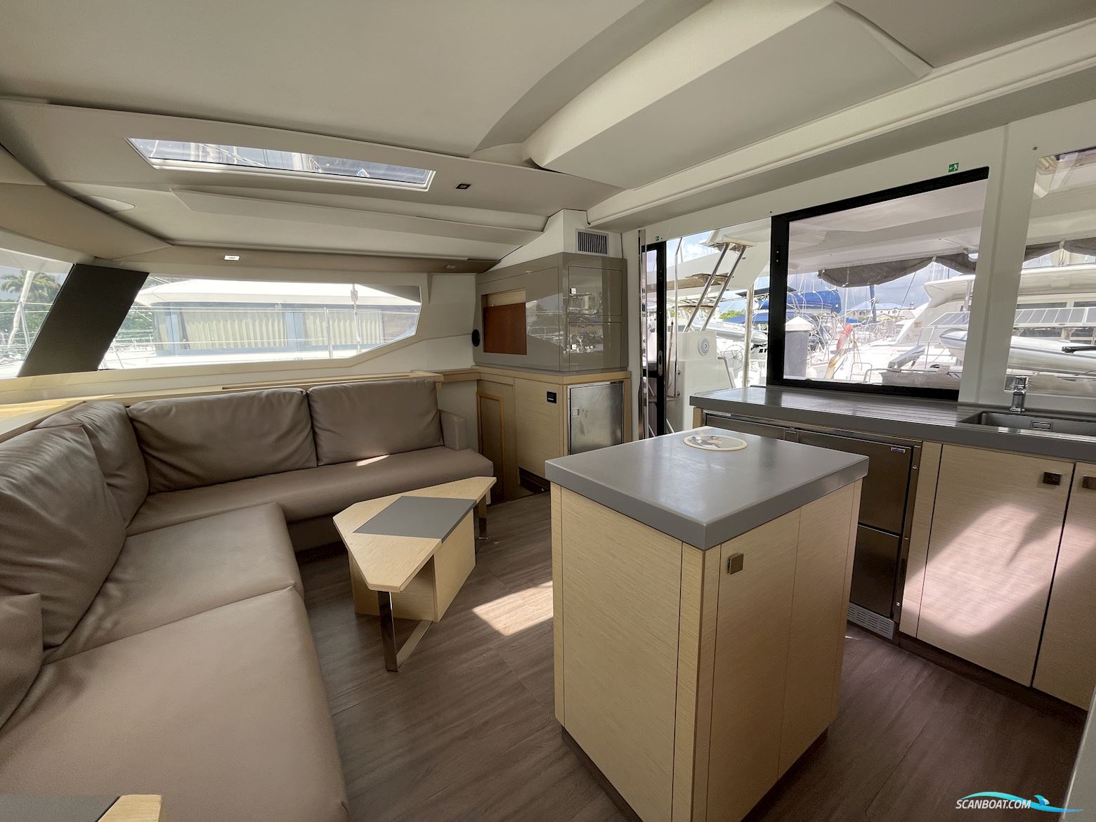Fountaine Pajot Saona 47