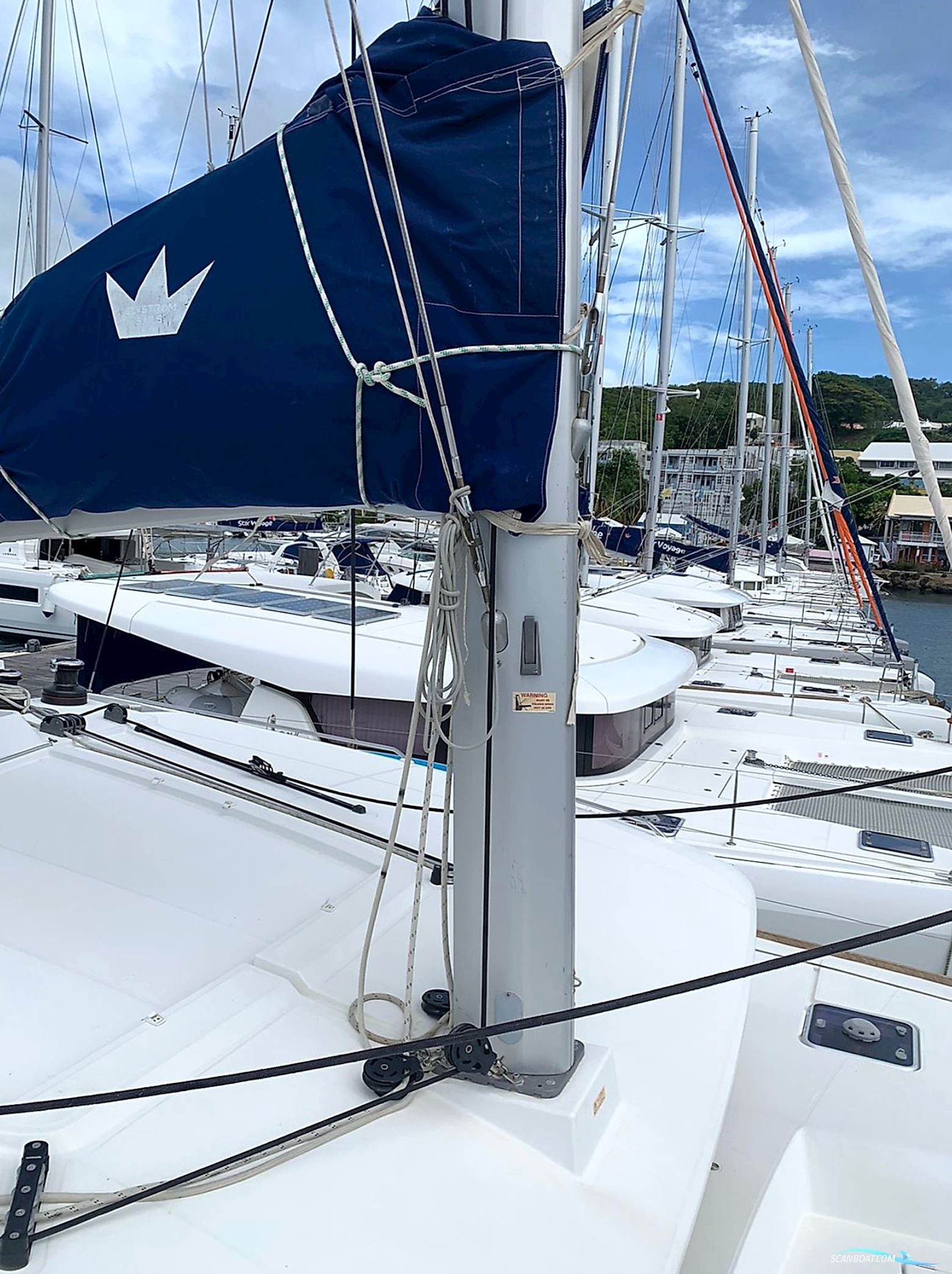 LAGOON  450