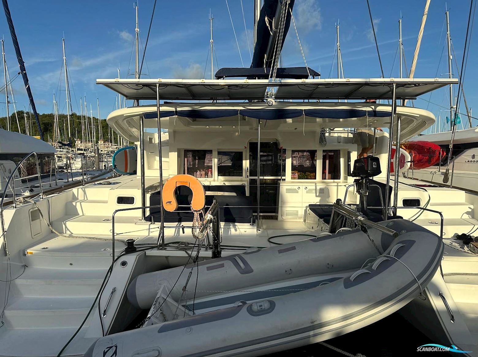 LAGOON  450