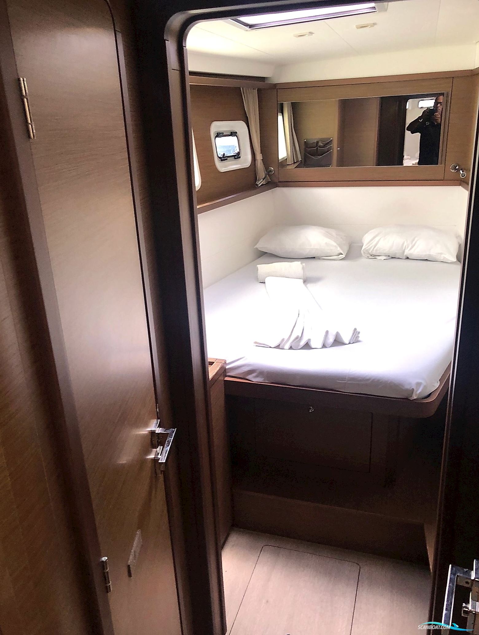 LAGOON  450