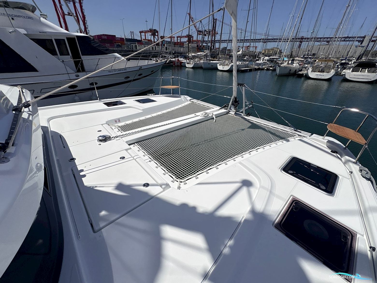 Lagoon 38