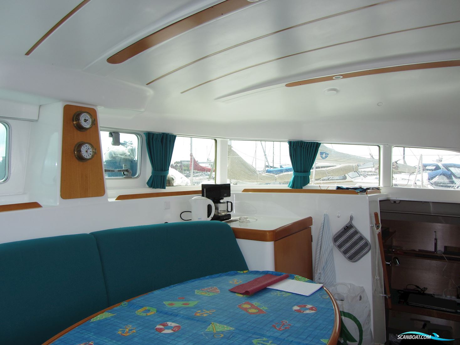 Lagoon 380 S2 (Owners Version)