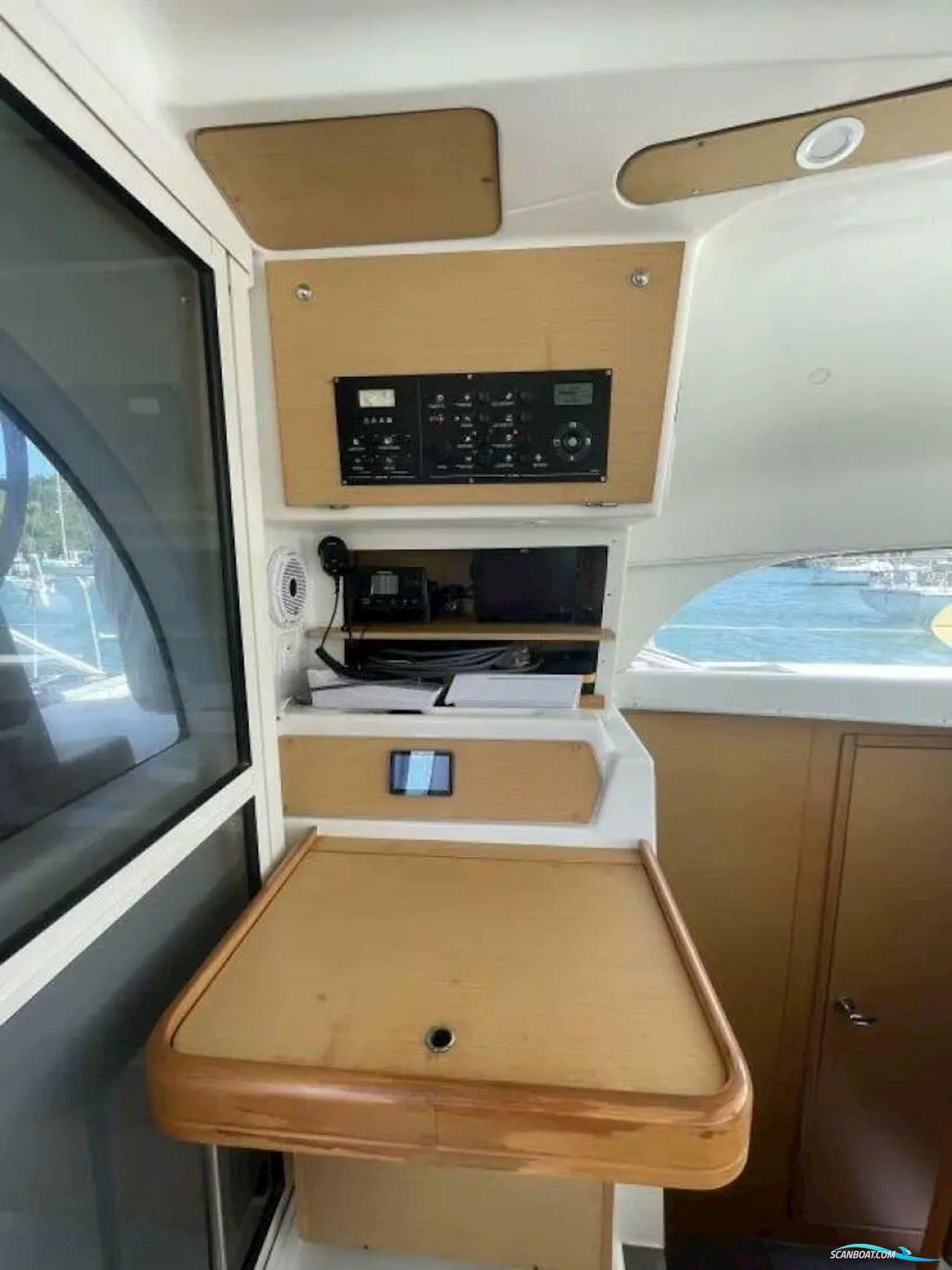 Lagoon 380