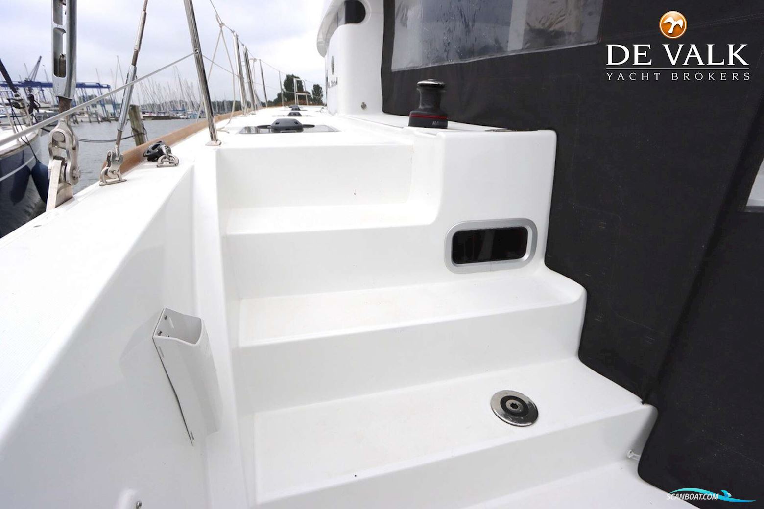 Lagoon 40