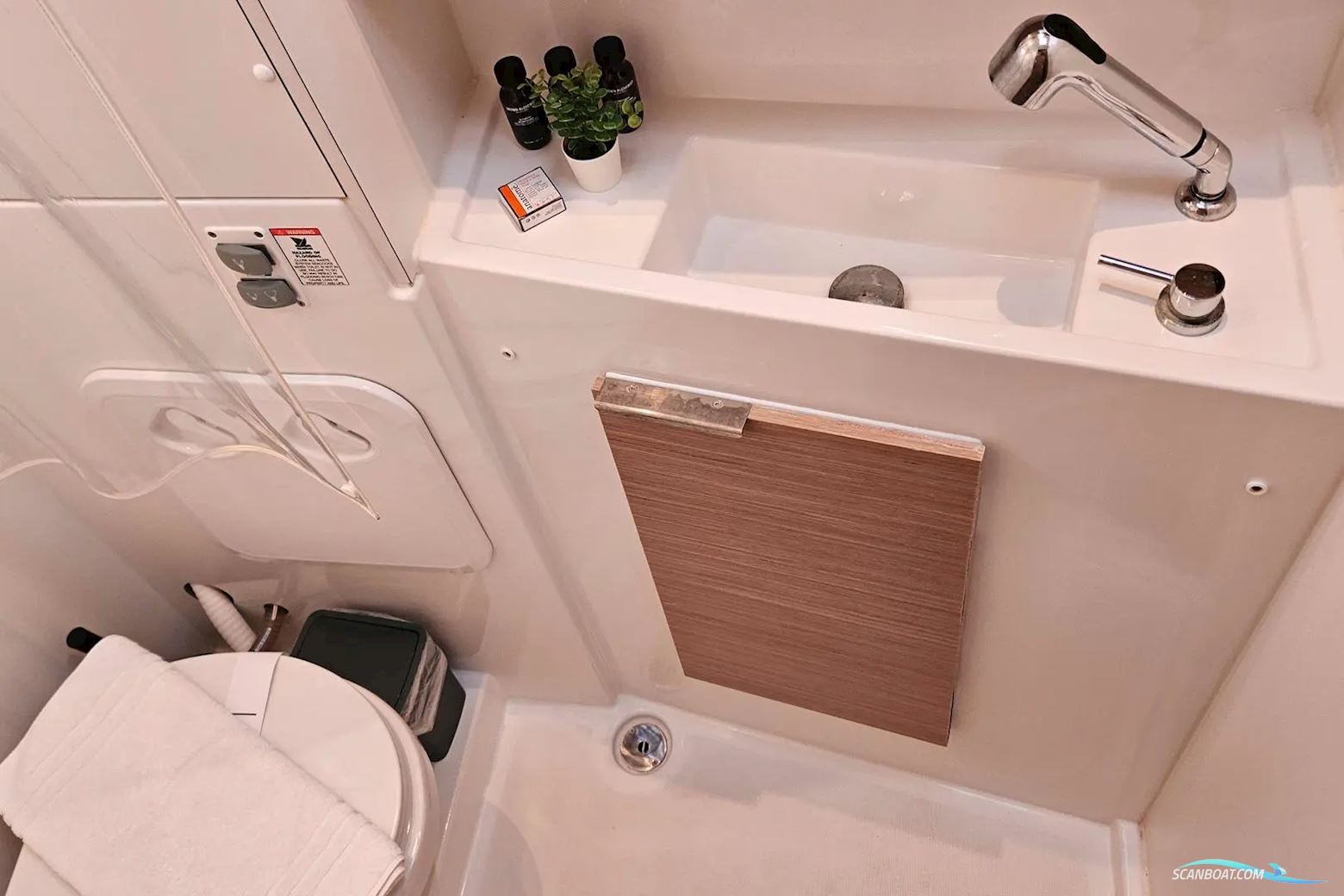 Lagoon 40