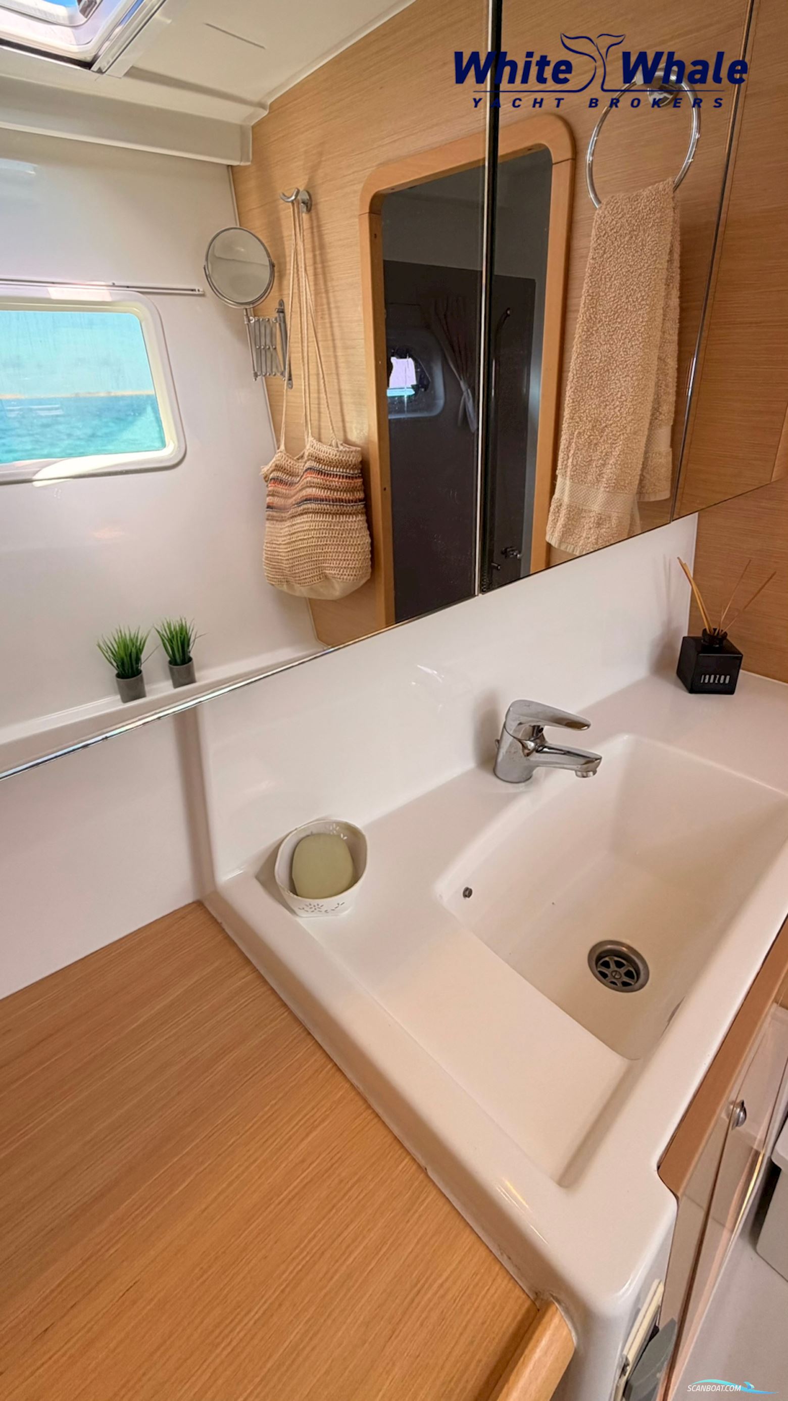 Lagoon 400
