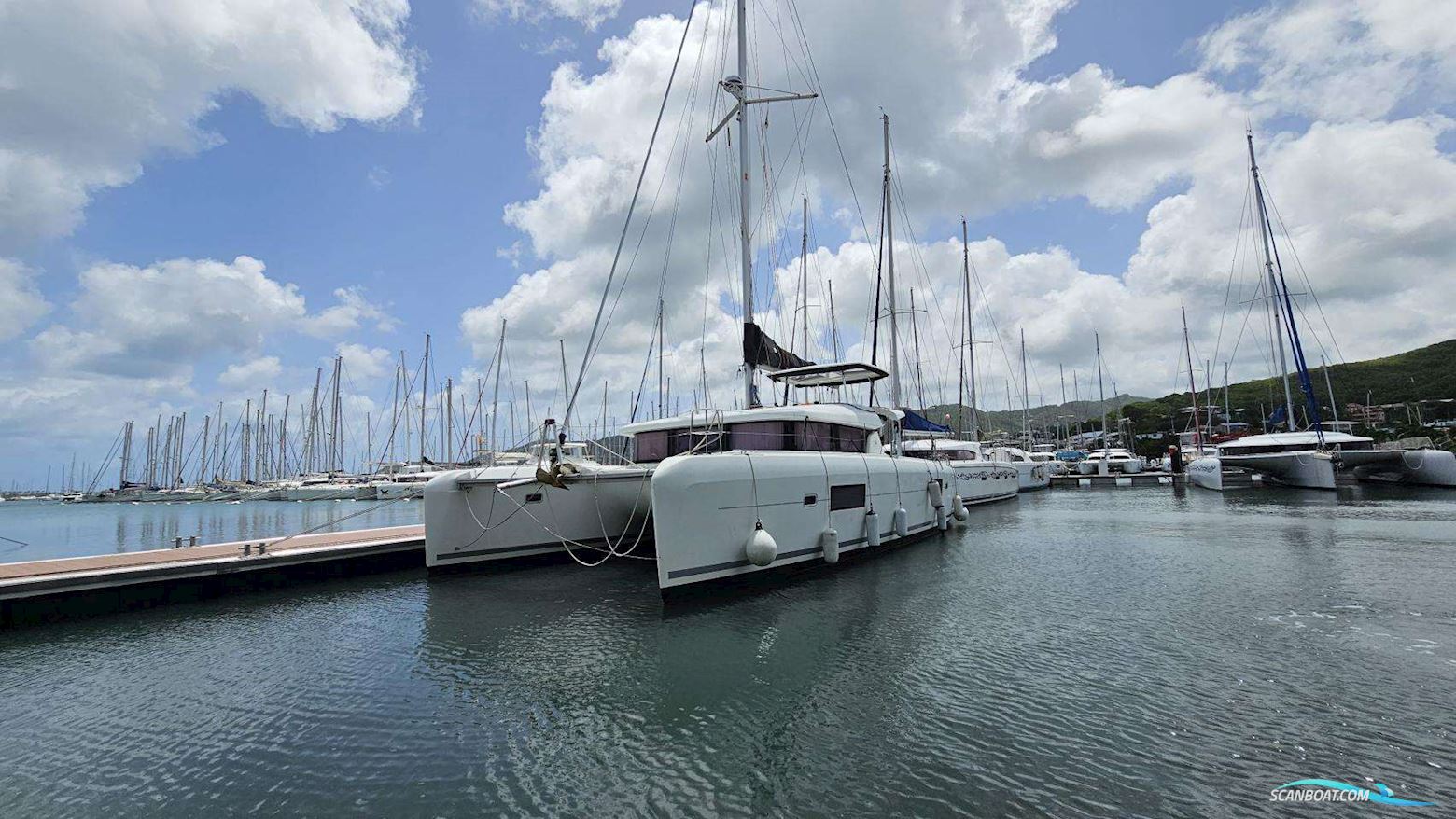 Lagoon 42 Flerskrovsbåt 2017, med Yanmar 4JH57 motor, Martinique