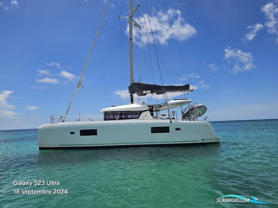 Lagoon 42 Flerskrovsbåt 2020, med Yanmar 4JH57 motor, Martinique