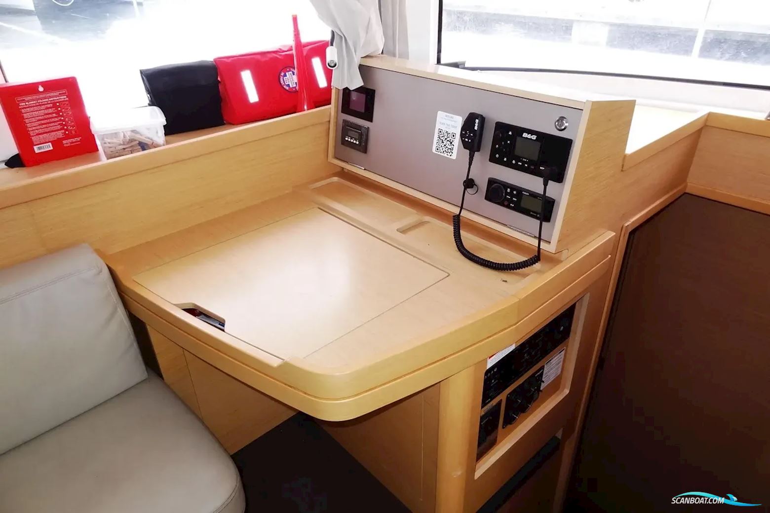 Lagoon 42