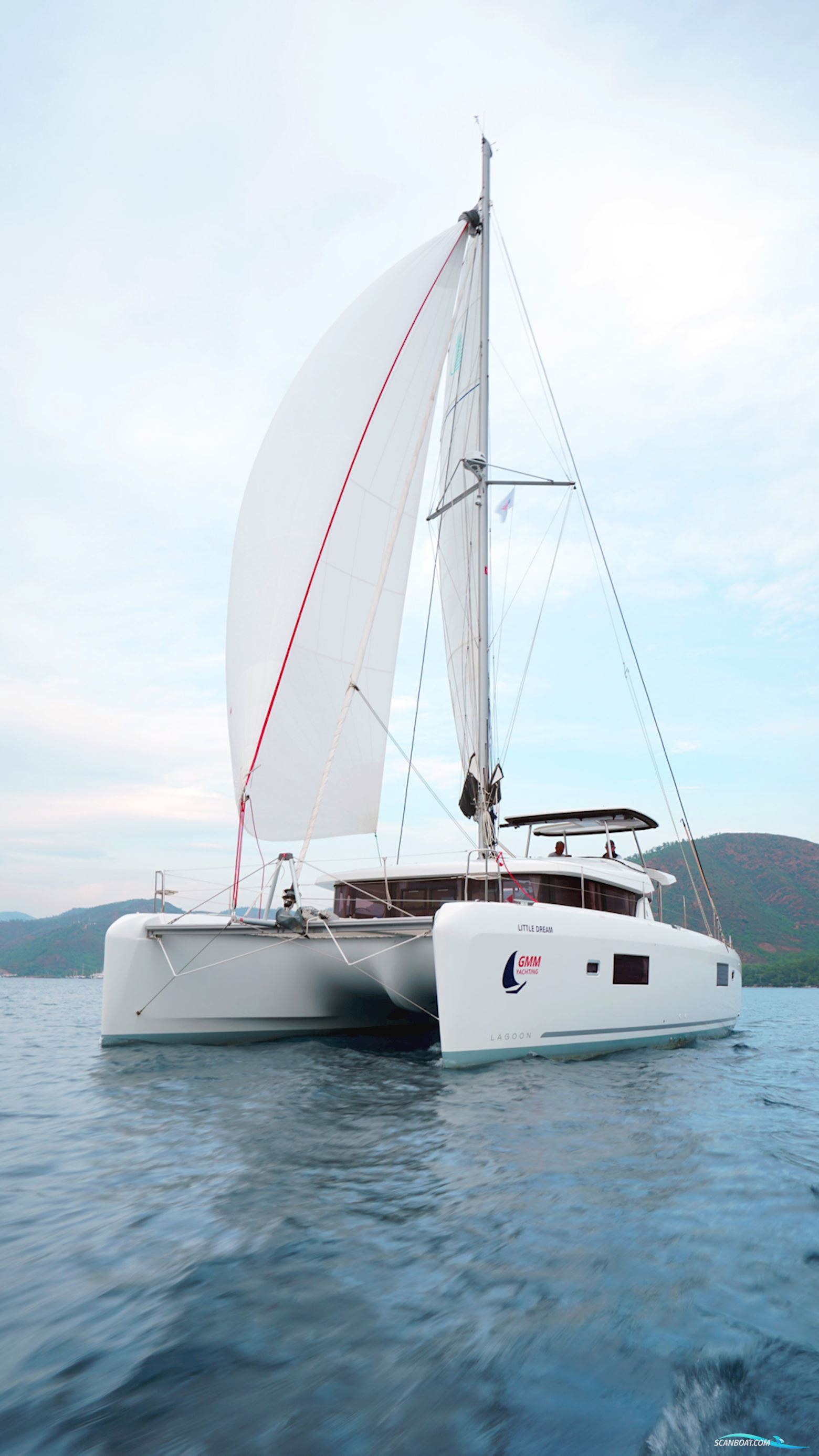 Lagoon 42
