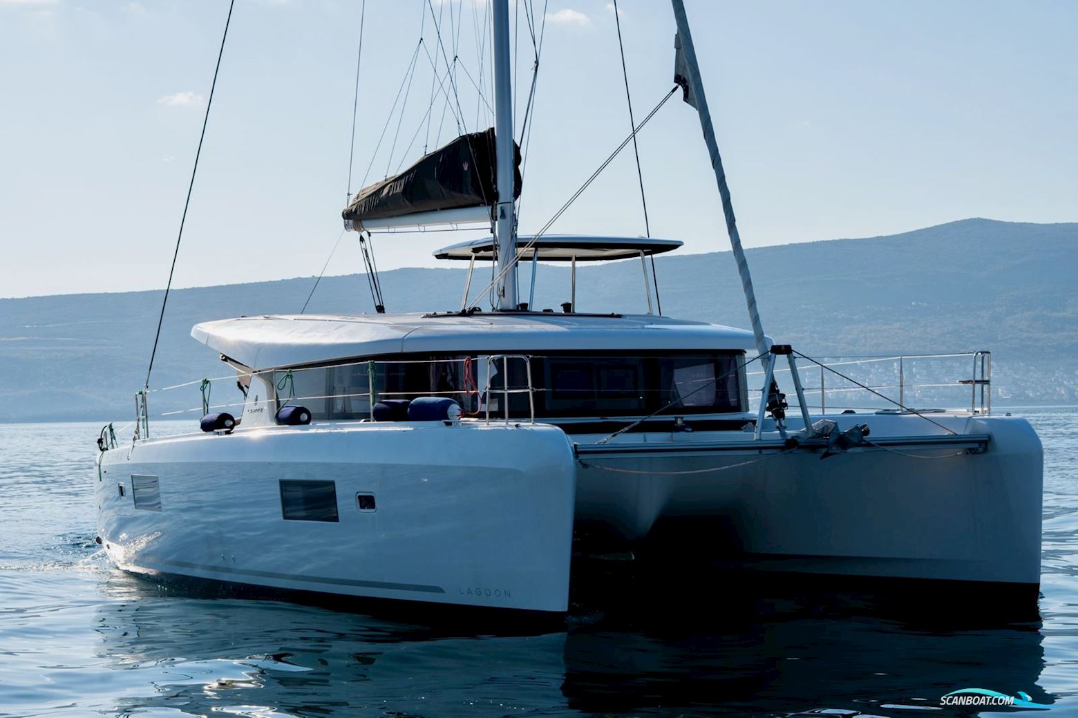 Lagoon 42