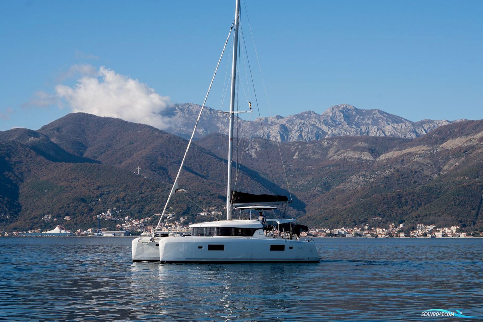 Lagoon 42