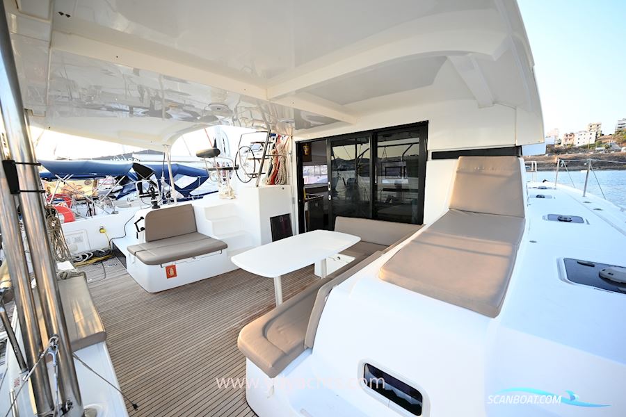 Lagoon 42