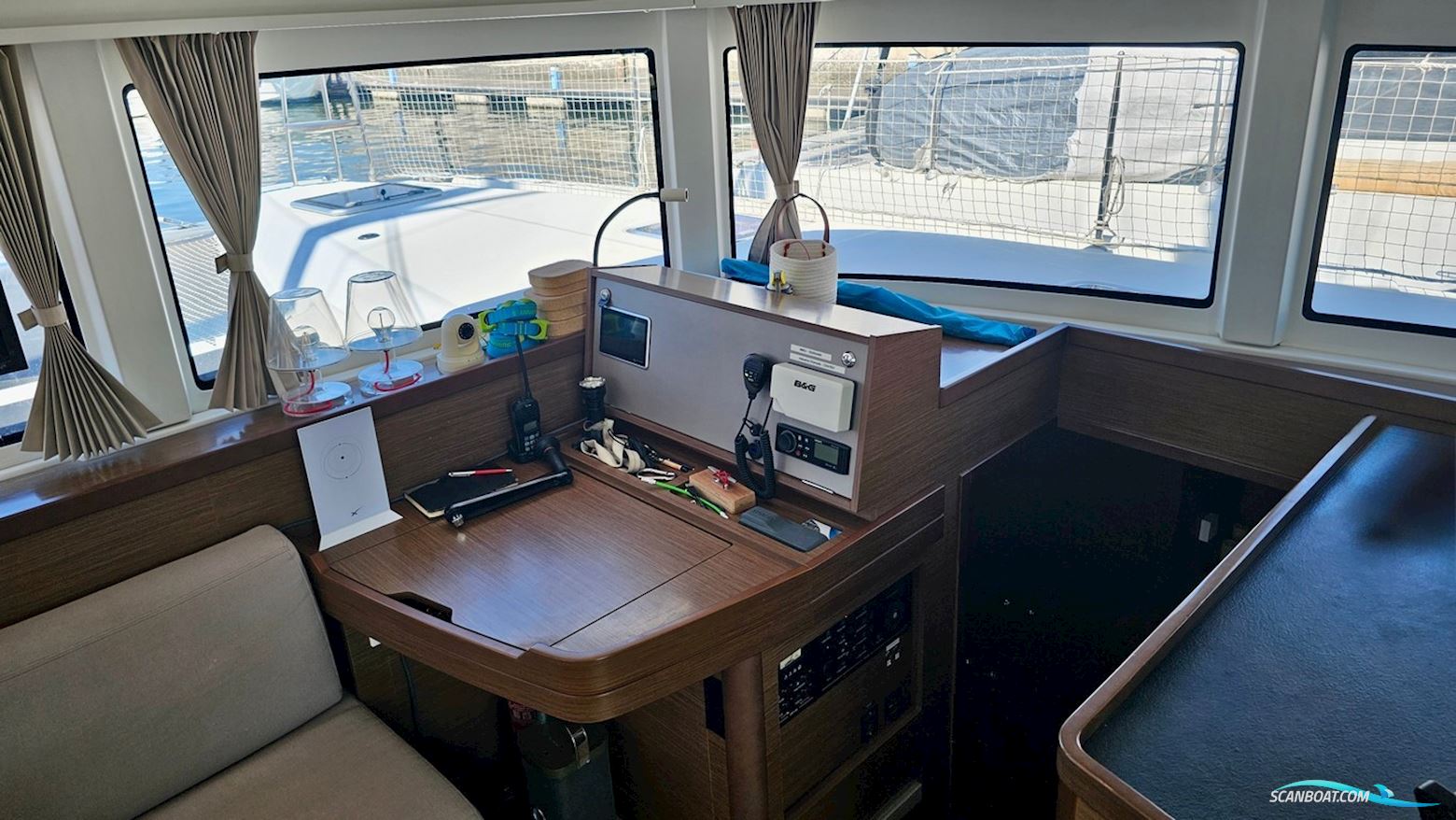 Lagoon 42